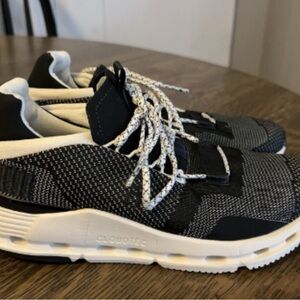 Women’s OnCloud CloudNova cloudtec shoes sz 8